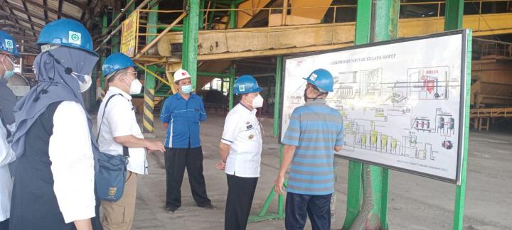 Kadis Perkebunan Provinsi Lampung, Achmad Chrisna Putra Kunjungan ke PT Tunas Baru Lampung